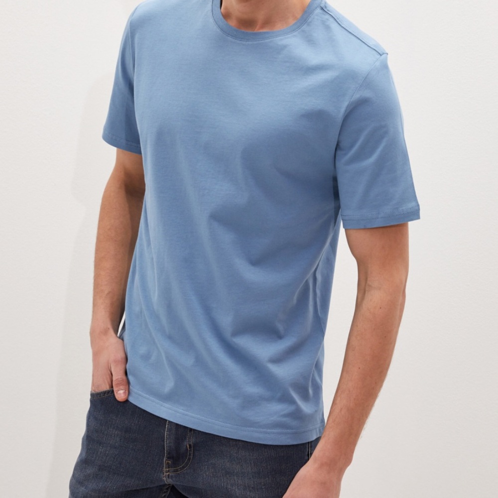 NWT gap crew neck T shirt very soft cotton